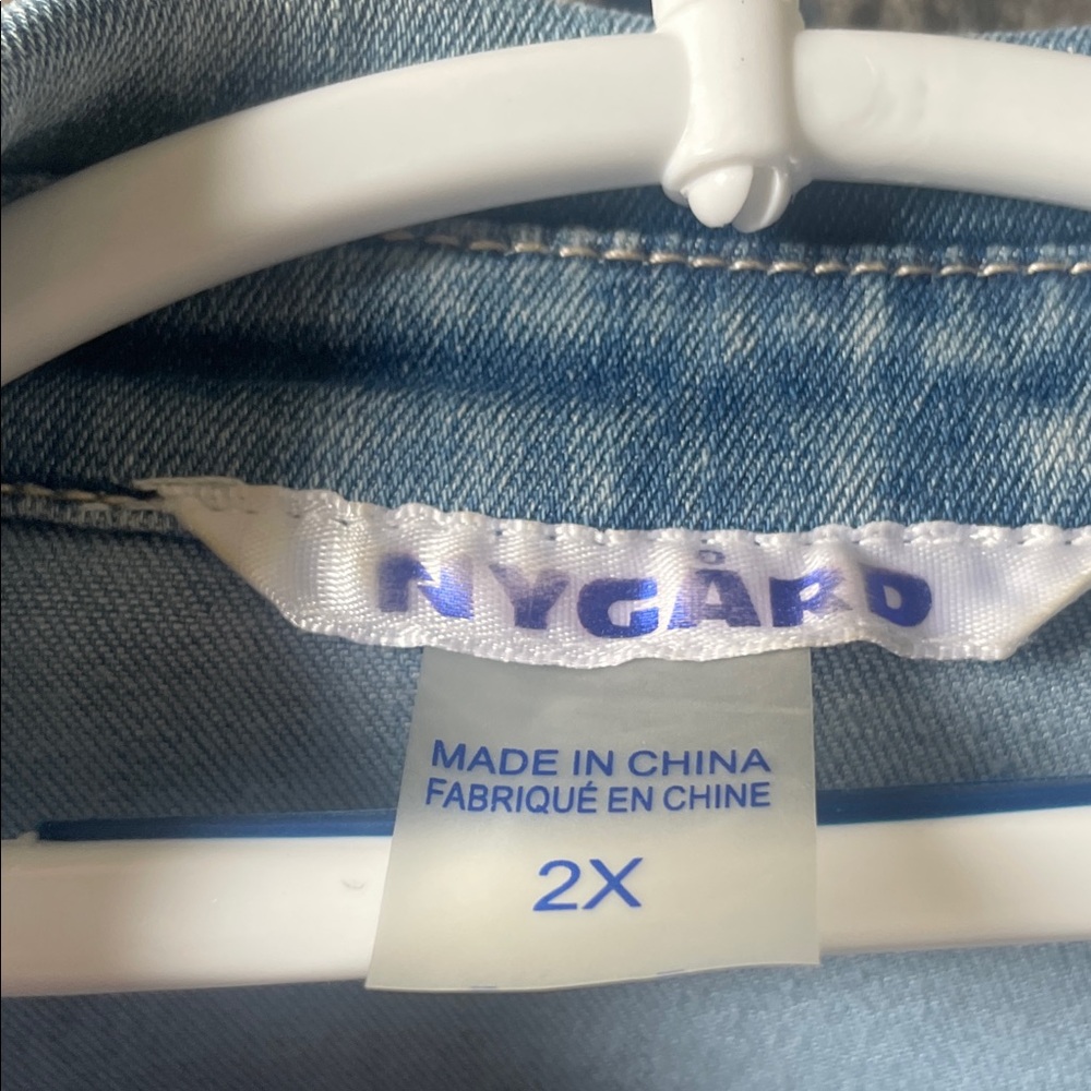 Peter Nygard Light Blue Denim Shirt - Picture 2 of 12